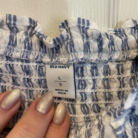 LIKE NEW Old Navy tank - Picture 2 of 3